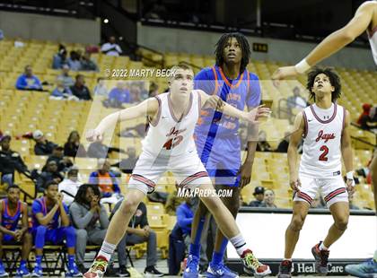 Thumbnail 3 in Jefferson City vs East St Louis (Norm Stewart Classic) photogallery.