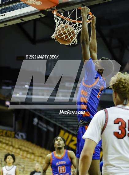 Thumbnail 1 in Jefferson City vs East St Louis (Norm Stewart Classic) photogallery.