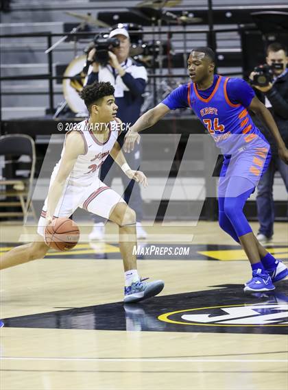 Thumbnail 3 in Jefferson City vs East St Louis (Norm Stewart Classic) photogallery.