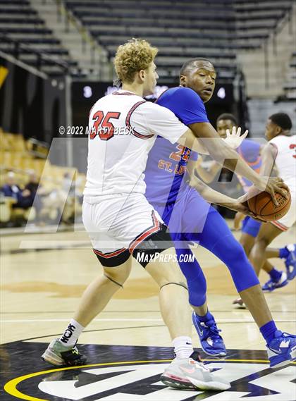 Thumbnail 1 in Jefferson City vs East St Louis (Norm Stewart Classic) photogallery.