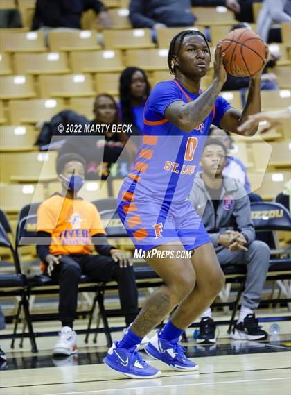 Thumbnail 1 in Jefferson City vs East St Louis (Norm Stewart Classic) photogallery.