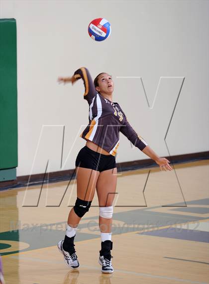 Thumbnail 3 in Parker vs. Sacred Heart Prep (CIF State D4 Final) photogallery.