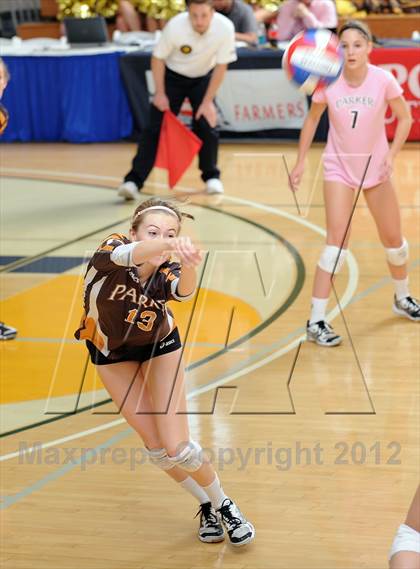 Thumbnail 2 in Parker vs. Sacred Heart Prep (CIF State D4 Final) photogallery.