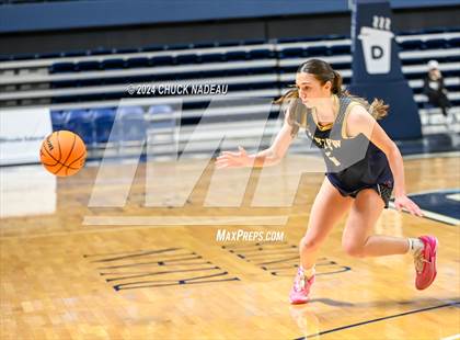 Thumbnail 1 in Barrington vs. St. Mary Academy-Bay View (RIIL Final Four) photogallery.