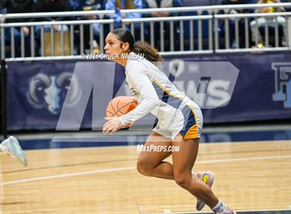 Thumbnail 2 in Barrington vs. St. Mary Academy-Bay View (RIIL Final Four) photogallery.