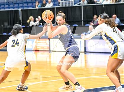 Thumbnail 2 in Barrington vs. St. Mary Academy-Bay View (RIIL Final Four) photogallery.