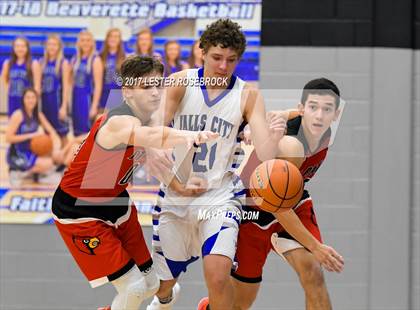Thumbnail 2 in Falls City vs. St. Paul (Falls City Basketball Tournament) photogallery.