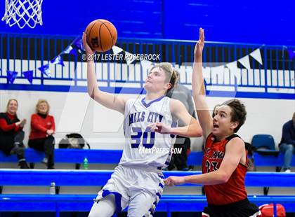 Thumbnail 2 in Falls City vs. St. Paul (Falls City Basketball Tournament) photogallery.
