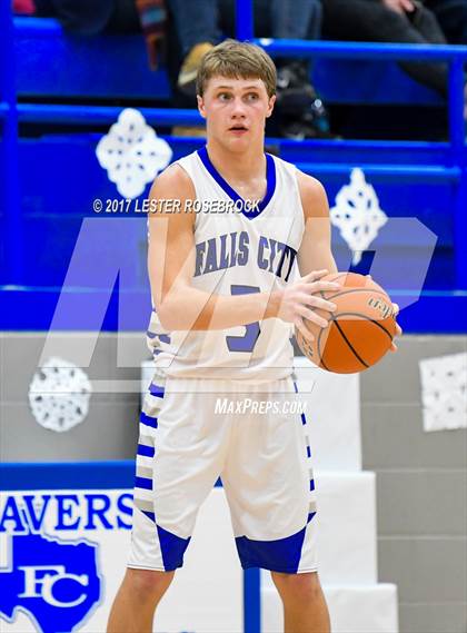 Thumbnail 1 in Falls City vs. St. Paul (Falls City Basketball Tournament) photogallery.