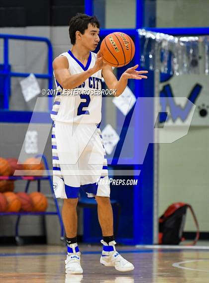 Thumbnail 1 in Falls City vs. St. Paul (Falls City Basketball Tournament) photogallery.