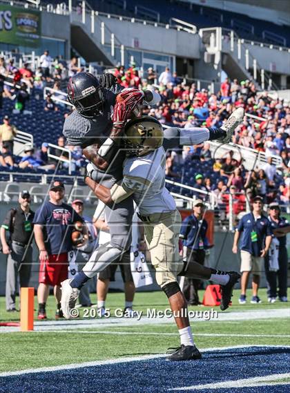 Thumbnail 3 in Bishop Moore vs Wakulla (FHSAA Class 5A Final) photogallery.