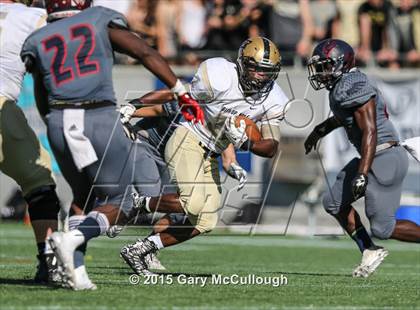 Thumbnail 3 in Bishop Moore vs Wakulla (FHSAA Class 5A Final) photogallery.
