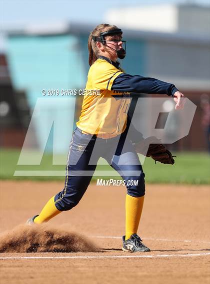 Thumbnail 2 in Sutherland @ Spencerport photogallery.