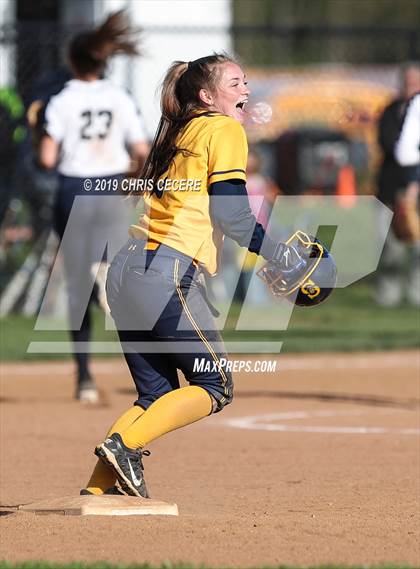 Thumbnail 1 in Sutherland @ Spencerport photogallery.