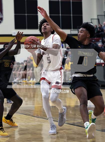 Thumbnail 3 in Providence Day vs. Greensboro Day School photogallery.