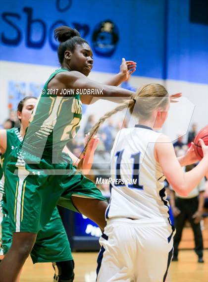 Thumbnail 3 in White Oak @ Swansboro photogallery.