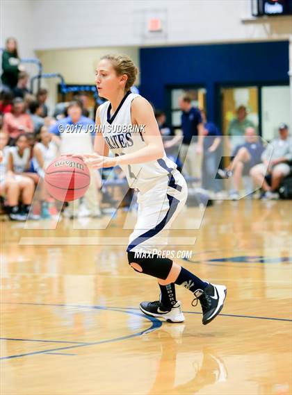 Thumbnail 1 in White Oak @ Swansboro photogallery.