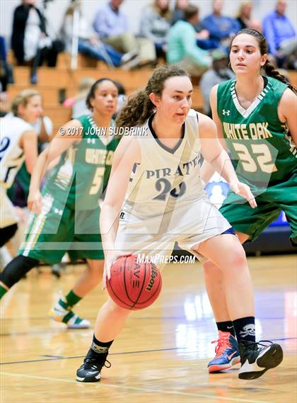 Thumbnail 3 in White Oak @ Swansboro photogallery.