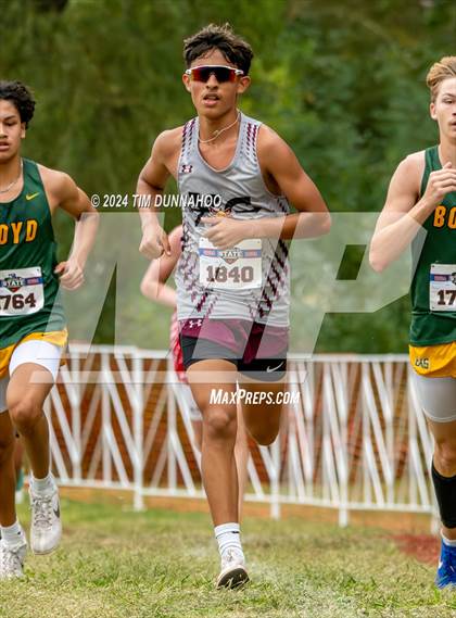Thumbnail 2 in UIL 3A Boys Cross Country Finals photogallery.