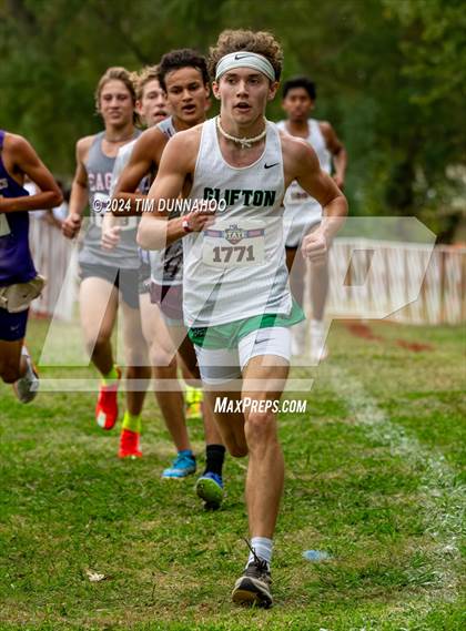 Thumbnail 2 in UIL 3A Boys Cross Country Finals photogallery.