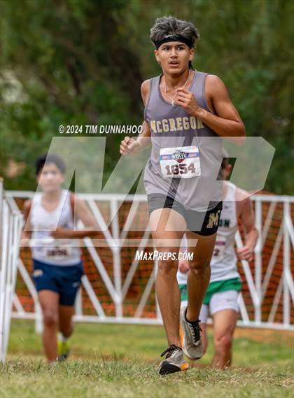 Thumbnail 3 in UIL 3A Boys Cross Country Finals photogallery.