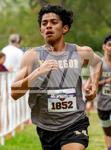 Thumbnail 3 in UIL 3A Boys Cross Country Finals photogallery.
