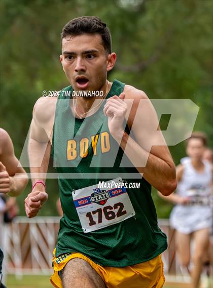 Thumbnail 3 in UIL 3A Boys Cross Country Finals photogallery.