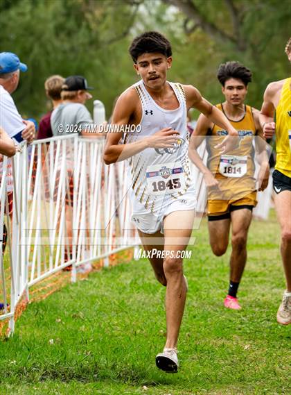 Thumbnail 3 in UIL 3A Boys Cross Country Finals photogallery.