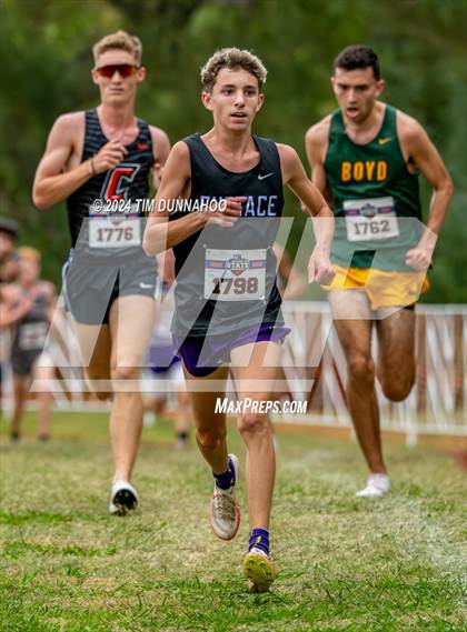 Thumbnail 3 in UIL 3A Boys Cross Country Finals photogallery.