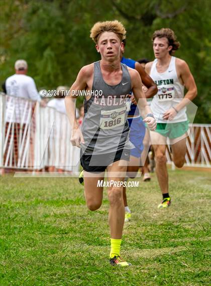 Thumbnail 2 in UIL 3A Boys Cross Country Finals photogallery.