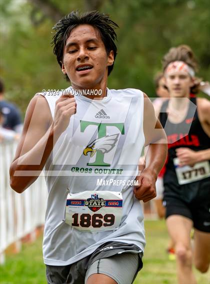 Thumbnail 1 in UIL 3A Boys Cross Country Finals photogallery.