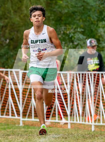 Thumbnail 2 in UIL 3A Boys Cross Country Finals photogallery.
