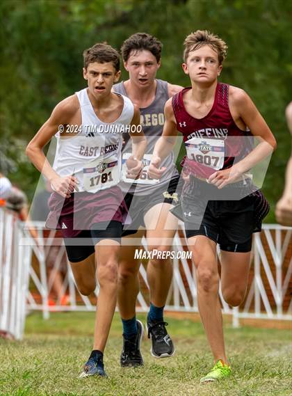 Thumbnail 1 in UIL 3A Boys Cross Country Finals photogallery.