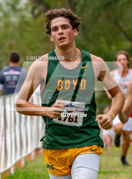 Thumbnail 3 in UIL 3A Boys Cross Country Finals photogallery.