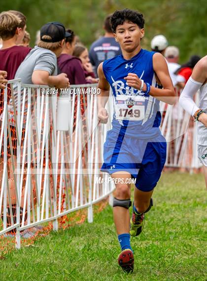 Thumbnail 3 in UIL 3A Boys Cross Country Finals photogallery.