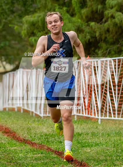 Thumbnail 2 in UIL 3A Boys Cross Country Finals photogallery.