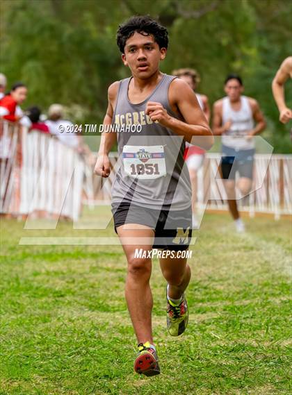 Thumbnail 2 in UIL 3A Boys Cross Country Finals photogallery.