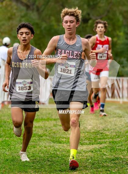 Thumbnail 2 in UIL 3A Boys Cross Country Finals photogallery.