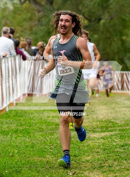Thumbnail 1 in UIL 3A Boys Cross Country Finals photogallery.