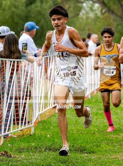 Thumbnail 1 in UIL 3A Boys Cross Country Finals photogallery.