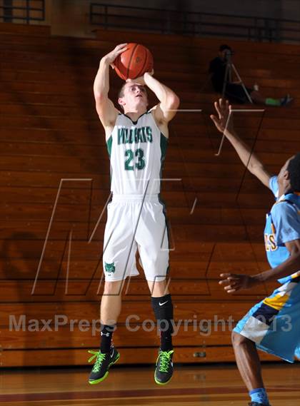 Thumbnail 3 in Los Osos vs. Twentynine Palms (Inland Empire Classic) photogallery.