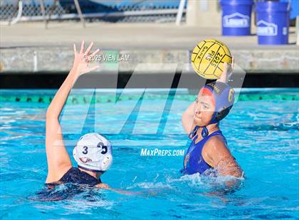 Thumbnail 3 in JV: American @ Foothill photogallery.