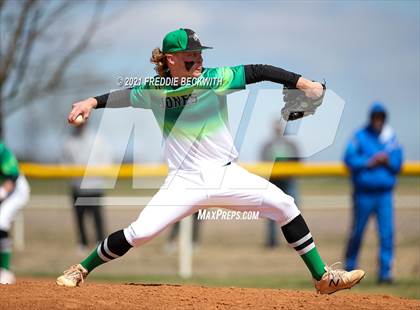 Thumbnail 1 in Windthorst vs Jones (Muenster Tournament) photogallery.