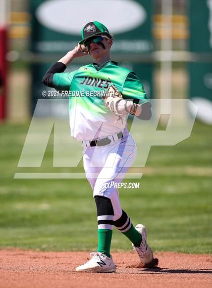 Thumbnail 2 in Windthorst vs Jones (Muenster Tournament) photogallery.