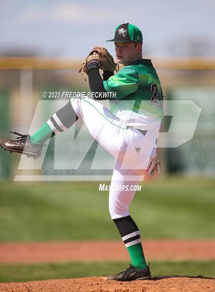 Thumbnail 1 in Windthorst vs Jones (Muenster Tournament) photogallery.