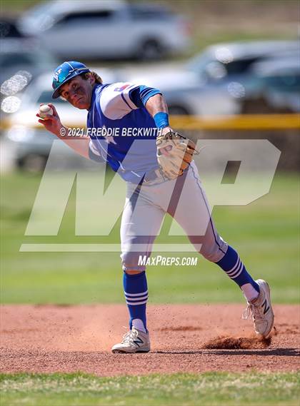 Thumbnail 1 in Windthorst vs Jones (Muenster Tournament) photogallery.