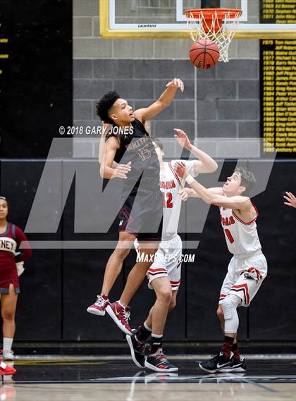 Thumbnail 2 in Foothill vs. Whitney (Mike Takayama Memorial) photogallery.