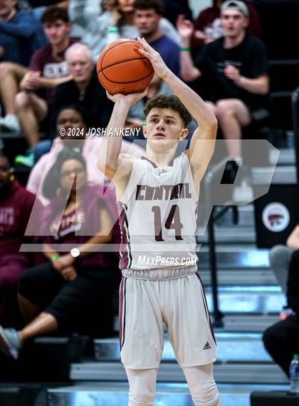 Thumbnail 3 in Belle Chasse @ Central (LHSAA Division 1 Non-Select Round 1) photogallery.