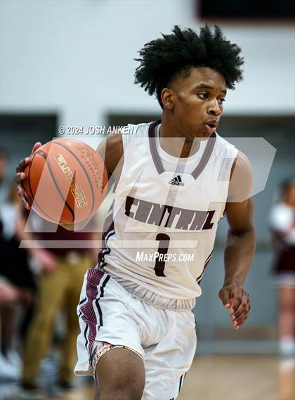 Thumbnail 3 in Belle Chasse @ Central (LHSAA Division 1 Non-Select Round 1) photogallery.