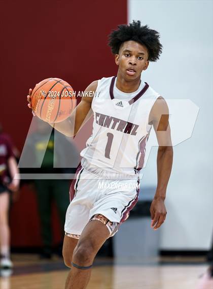 Thumbnail 3 in Belle Chasse @ Central (LHSAA Division 1 Non-Select Round 1) photogallery.